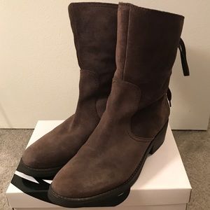 Brown ankle boot